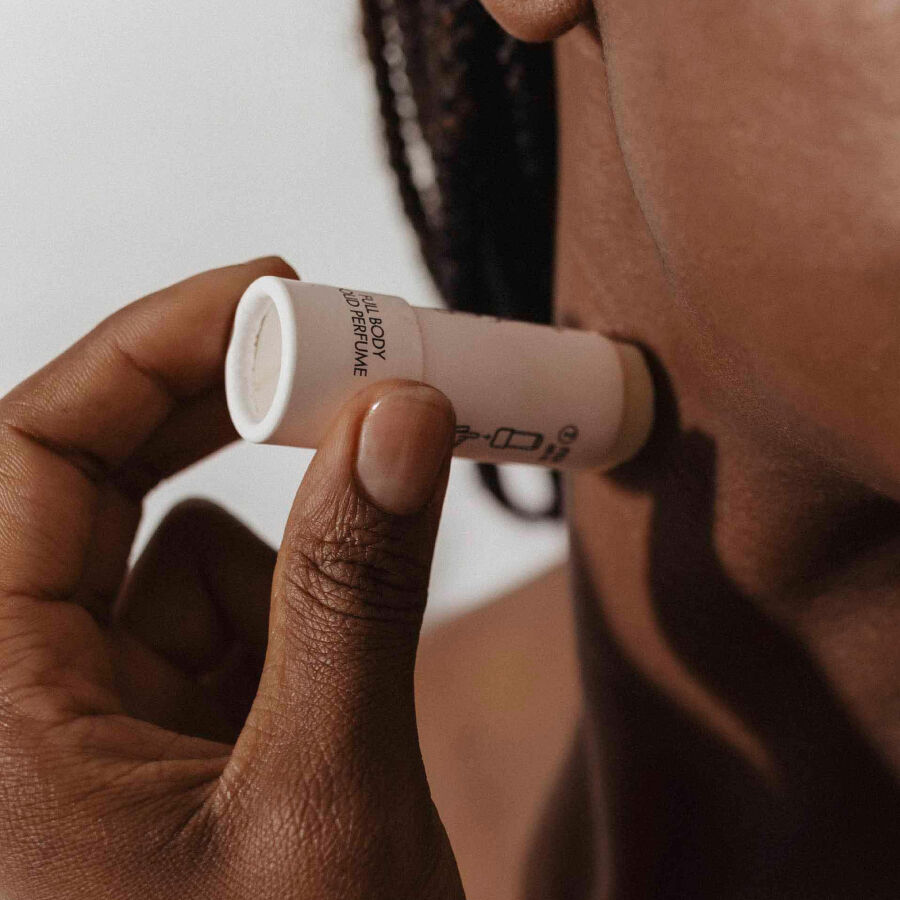 BIJOUX - SLOW SEX PERFUME CORPORAL SOLIDO 8 GR - Imagen 6